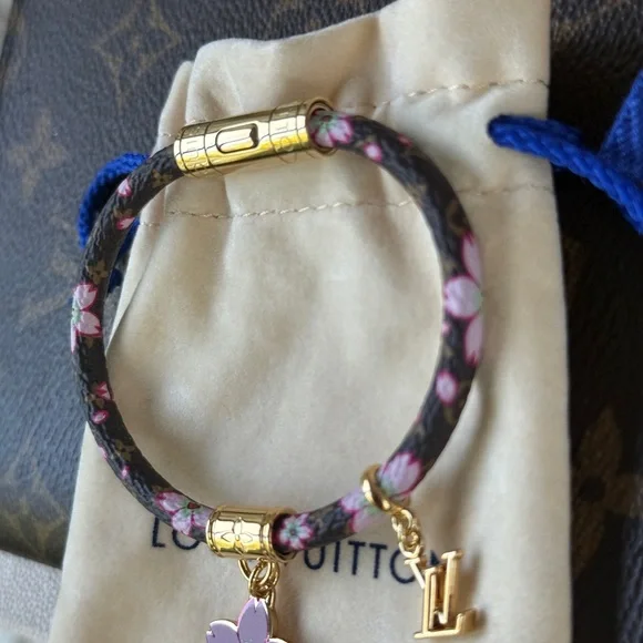 LV x TM Cherry Blossom Bracelet - Picture 11 of 15